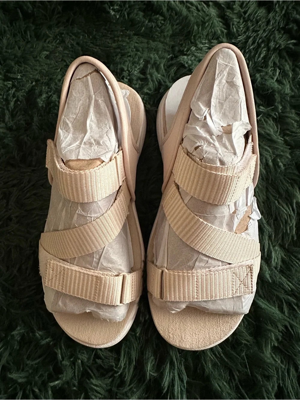 Neutral Beige Strappy Women’s Comfort Sandals Size 7 beige